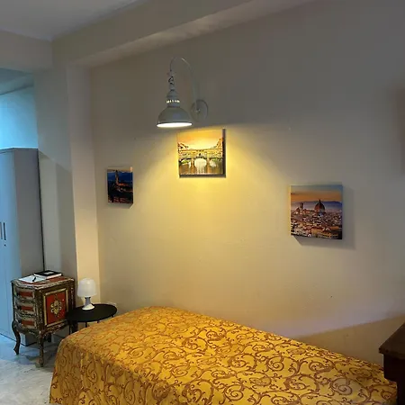 Bocca's 8 Apartment *